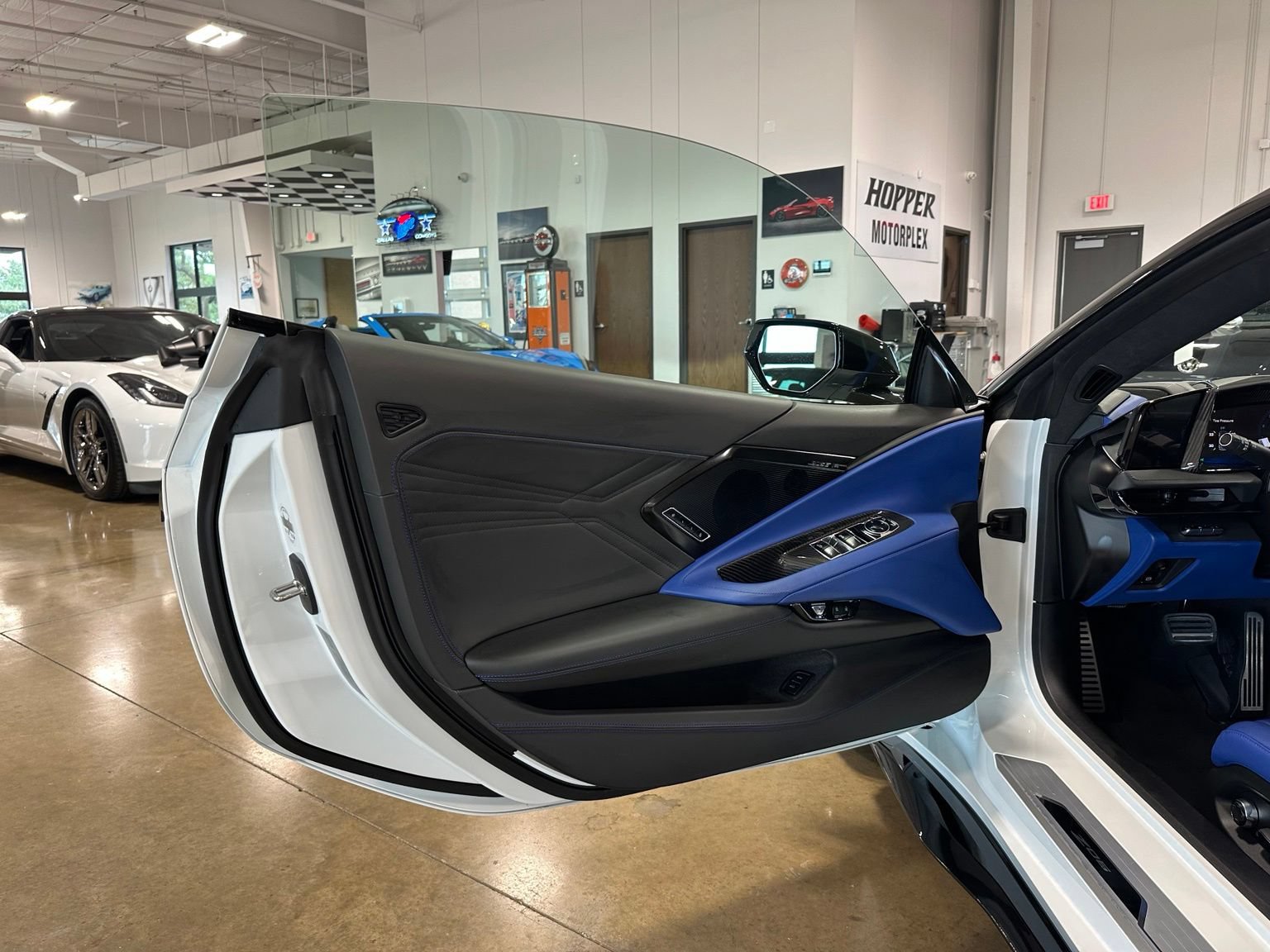 Used 2026 Chevrolet Corvette Z06 w/ Stealth Interior Trim Package RWD image 19