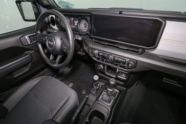 Used 2024 Jeep Wrangler Unlimited Sport AWD/4WD image 17