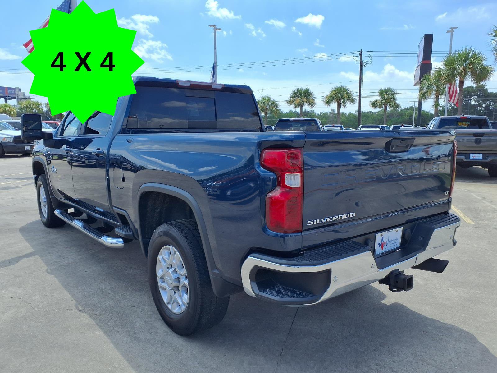 Used 2020 Chevrolet Silverado 2500 LT w/ Texas Edition AWD/4WD image 7