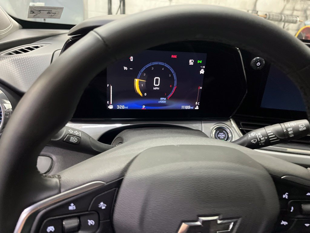Used 2026 Chevrolet Trax LT w/ Midnight Edition FWD image 17