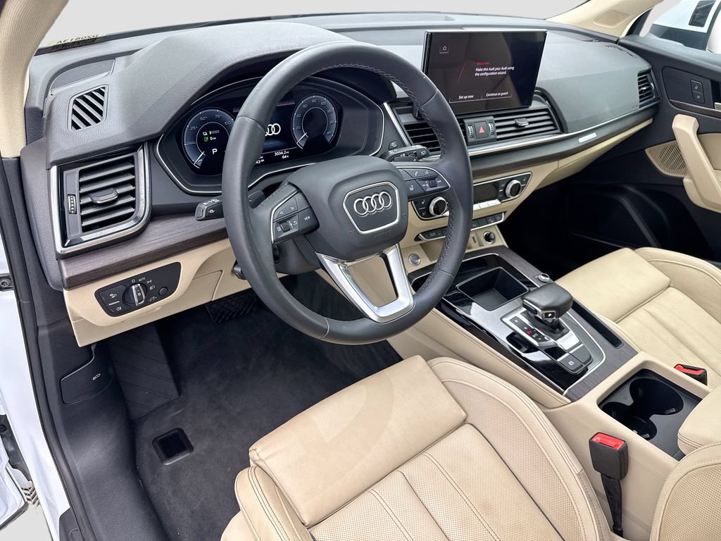 Used 2023 Audi Q5 e Premium Plus w/ Premium Plus Package AWD/4WD image 9