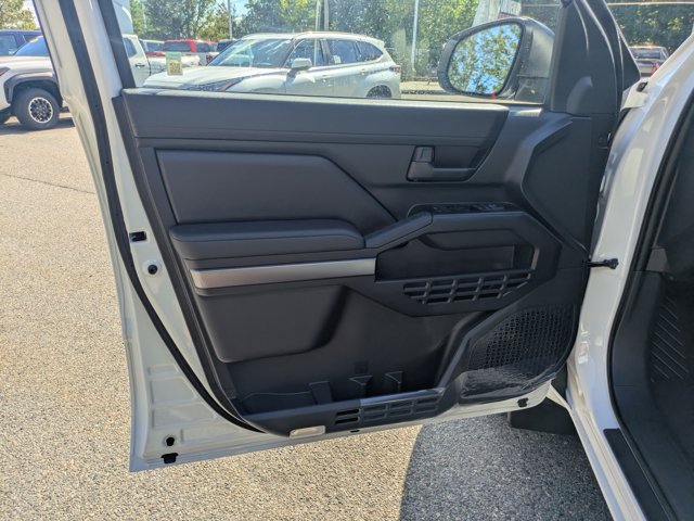 New 2026 Toyota 4Runner SR5 AWD/4WD image 14