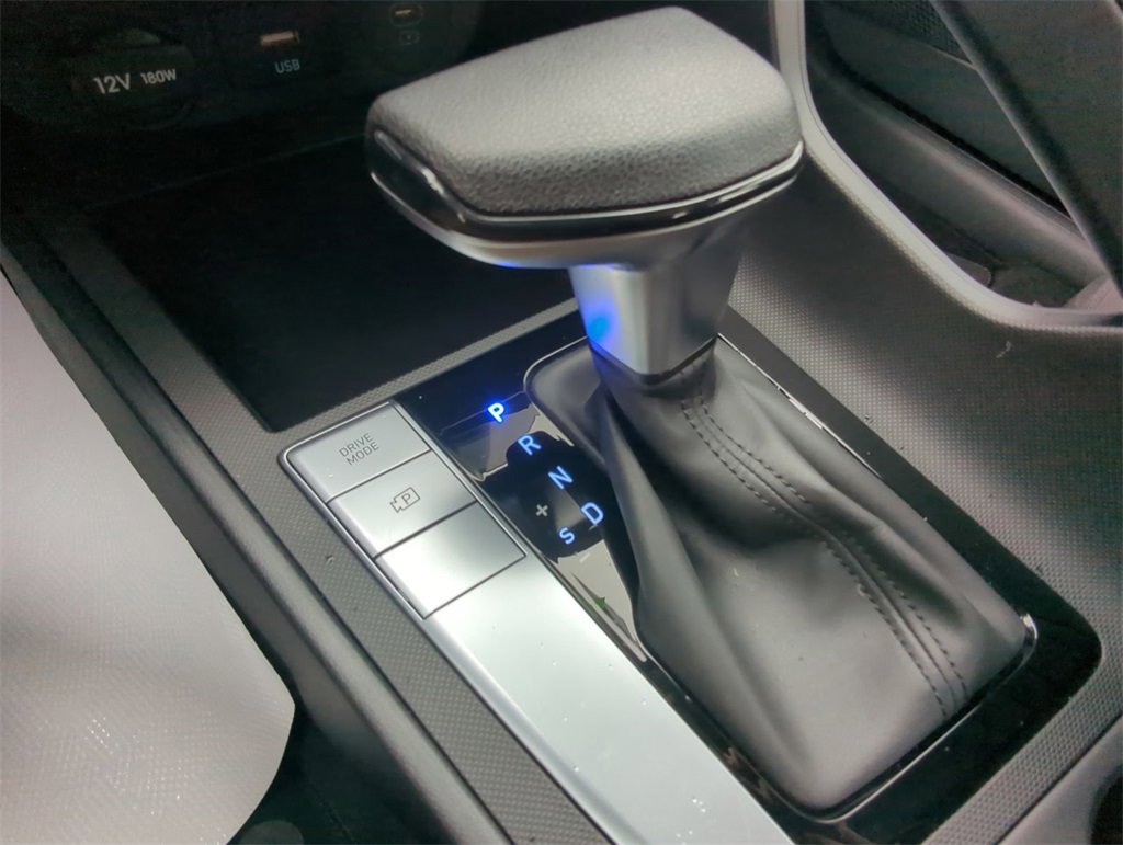Used 2024 Hyundai Elantra SEL image 26