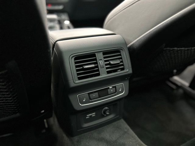 Used 2024 Audi SQ5 Prestige image 21
