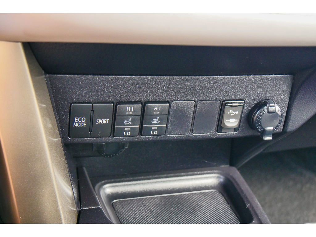 Used 2015 Toyota RAV4 Limited image 24