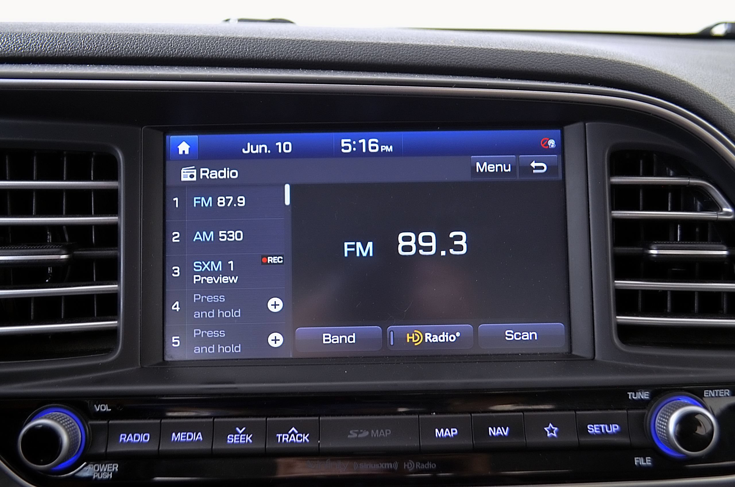 Used 2020 Hyundai Elantra Limited w/ Ultimate Package 03 FWD image 28