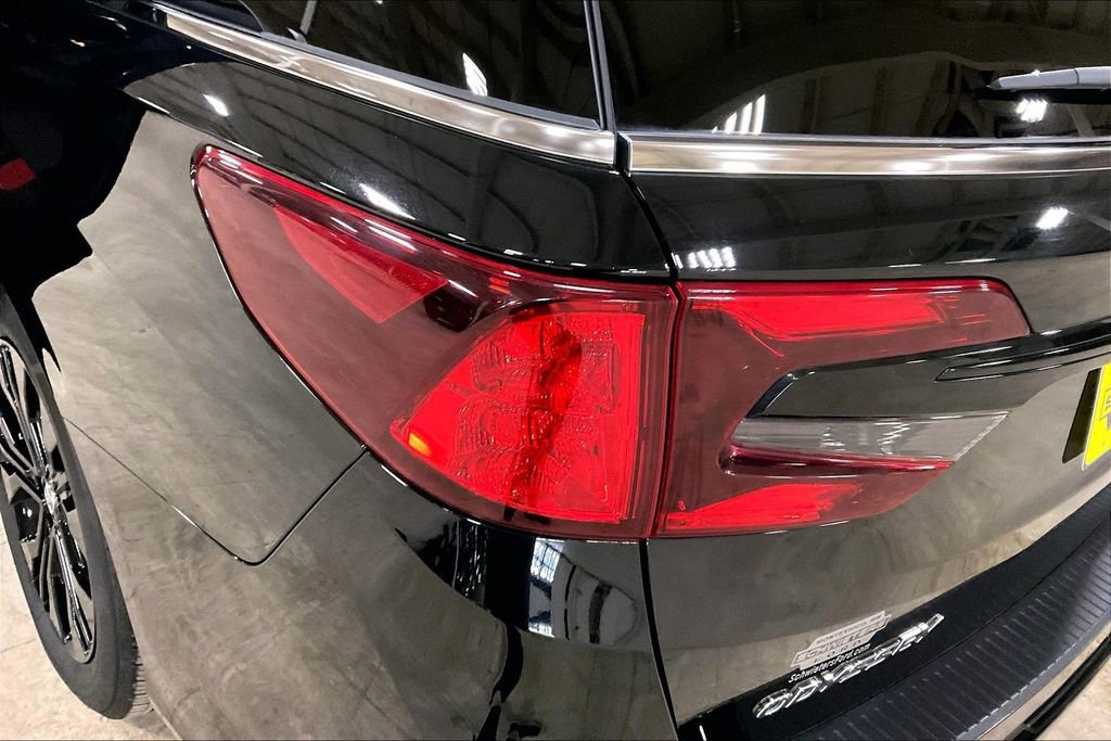 Used 2025 Honda Odyssey Sport-L image 29