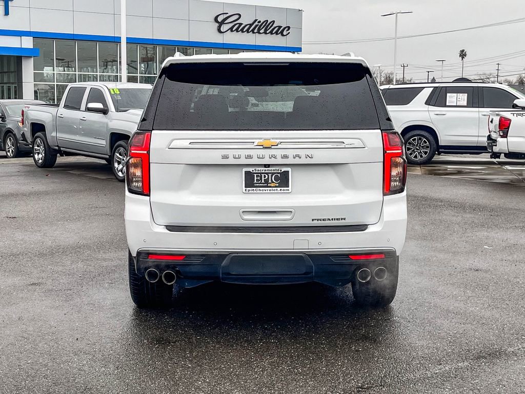 Used 2023 Chevrolet Suburban Premier image 3
