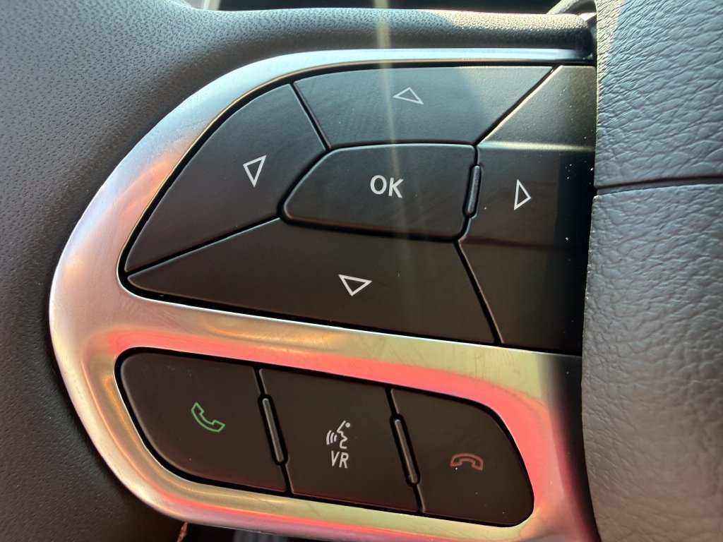 New 2027 Chrysler Pacifica Select FWD image 18
