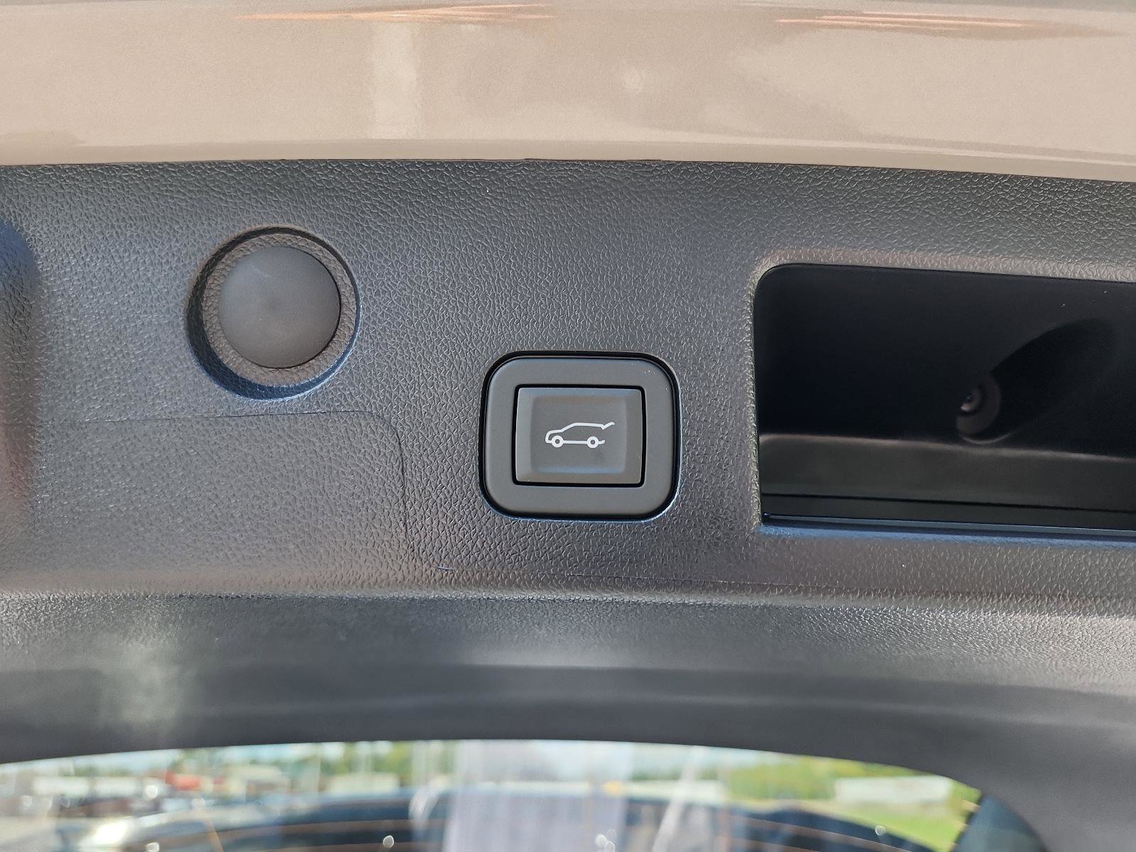 New 2026 GMC Terrain AT4 w/ Convenience Package III image 8