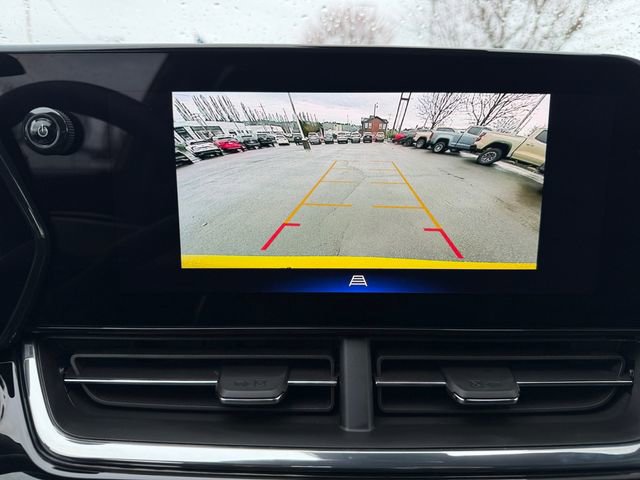 Used 2025 Chevrolet Trax RS w/ Driver Confidence Package image 20