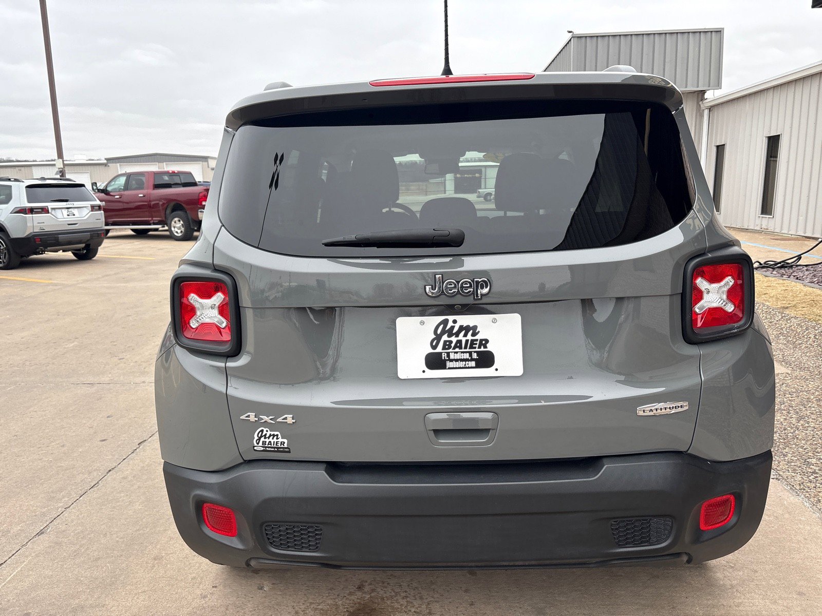 Used 2022 Jeep Renegade Latitude w/ Convenience Group image 9