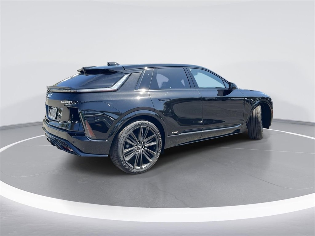 New 2026 Cadillac Lyriq V image 3
