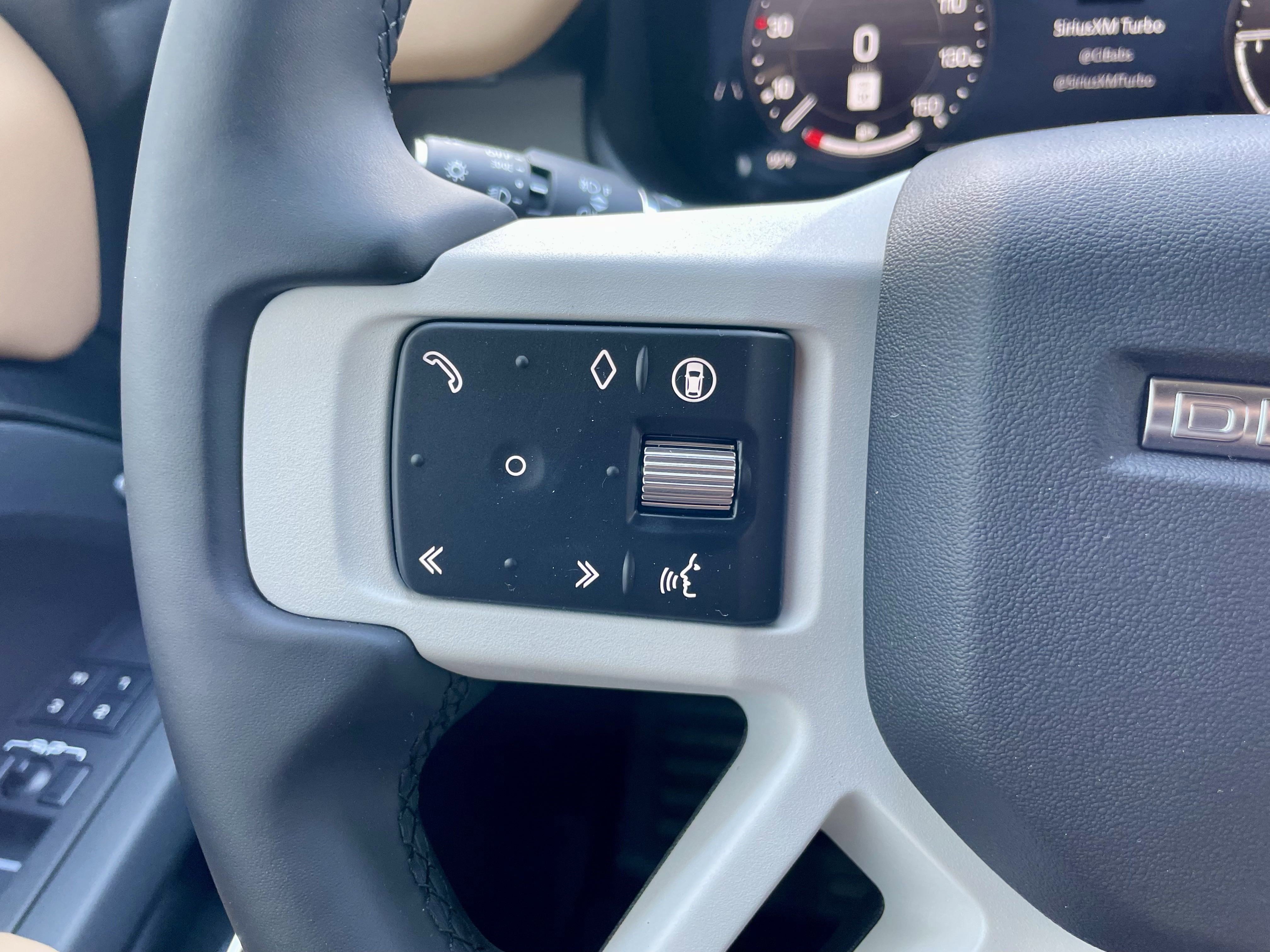 New 2025 Land Rover Defender 90 X-Dynamic SE image 23