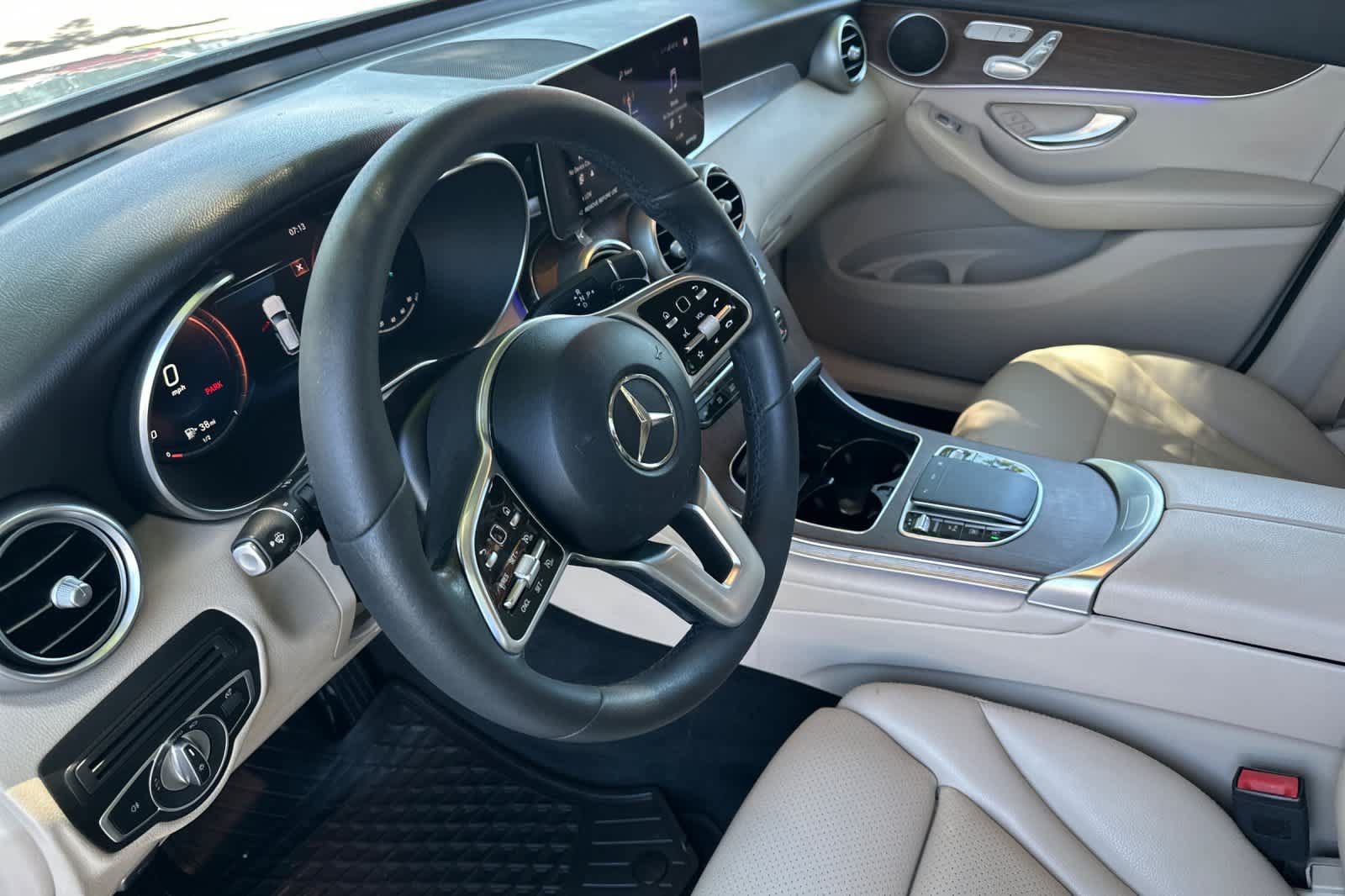 Used 2022 Mercedes-Benz GLC 300 4MATIC image 9