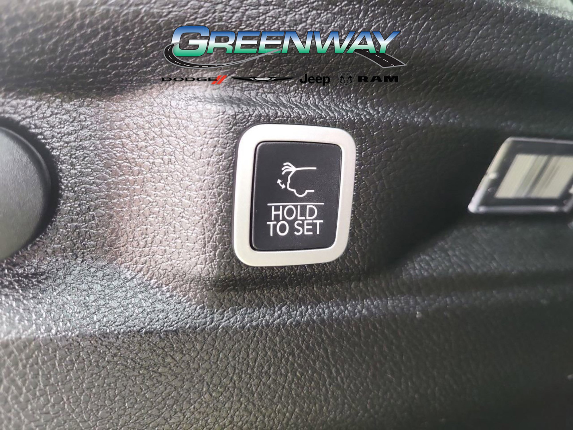 Used 2022 Jeep Grand Cherokee L Limited image 8