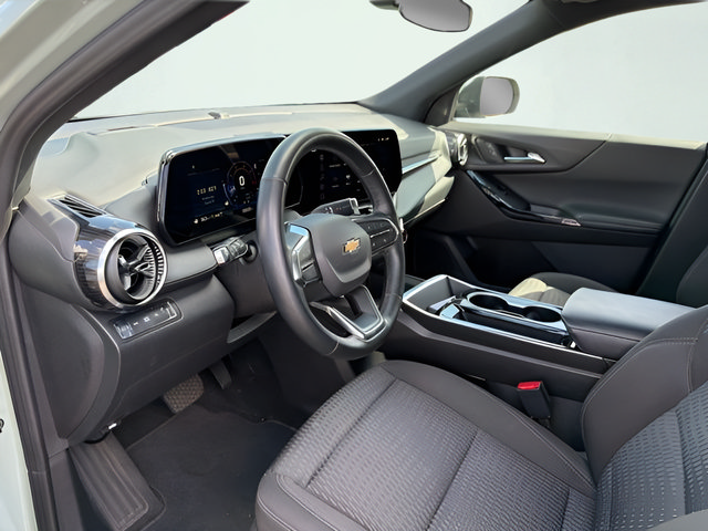 Certified 2025 Chevrolet Equinox LT AWD/4WD image 12