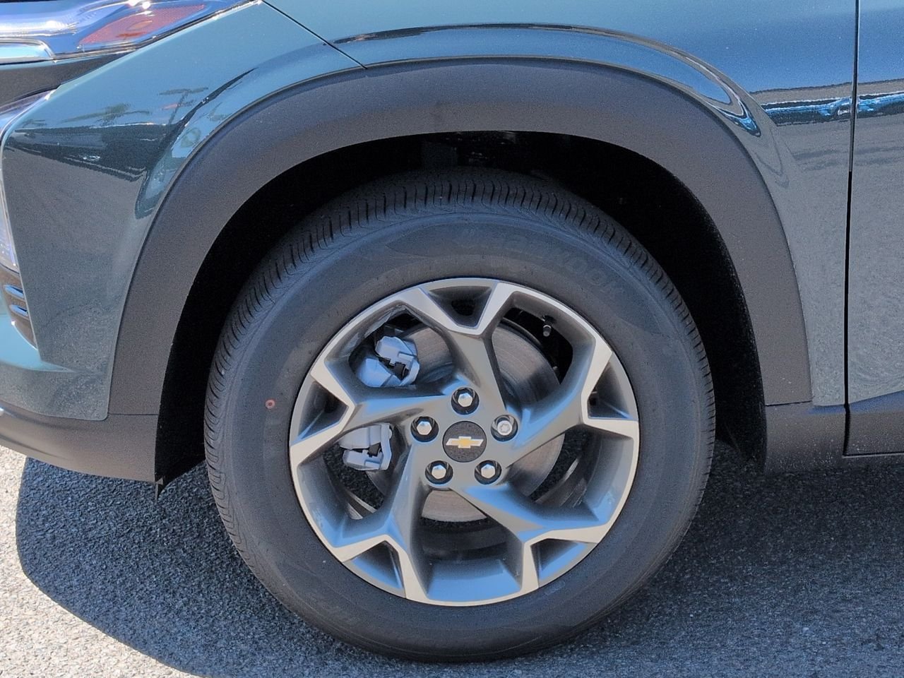 New 2026 Chevrolet Trax LT w/ Driver Confidence Package FWD image 34