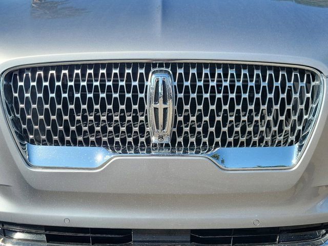 Used 2021 Lincoln Aviator Reserve image 7