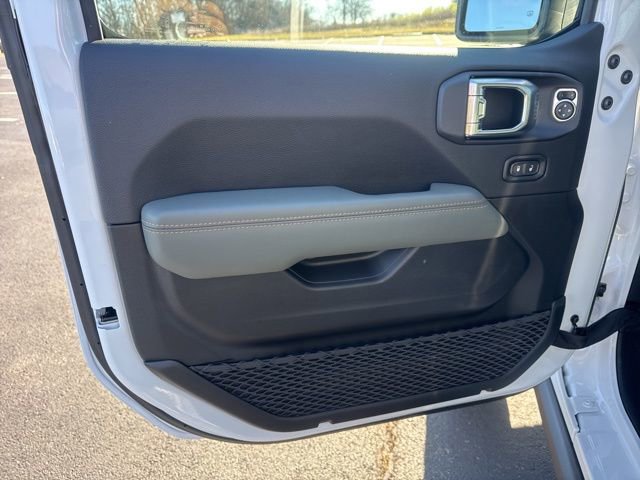 New 2026 Jeep Gladiator Mojave image 14