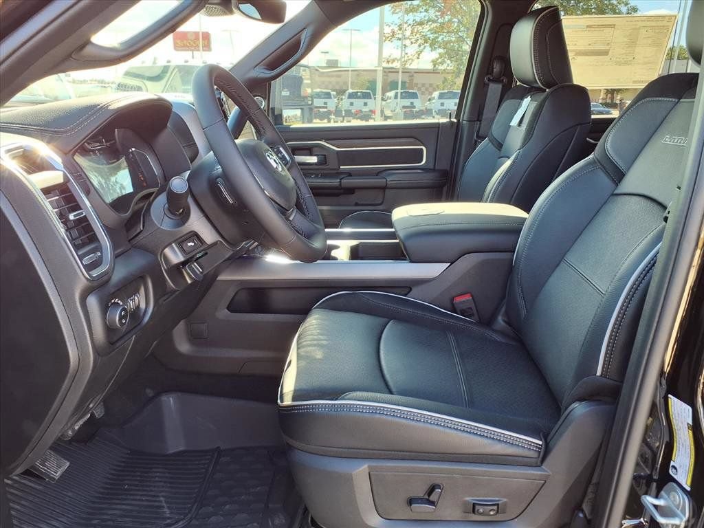 New 2026 RAM 2500 Laramie AWD/4WD image 13
