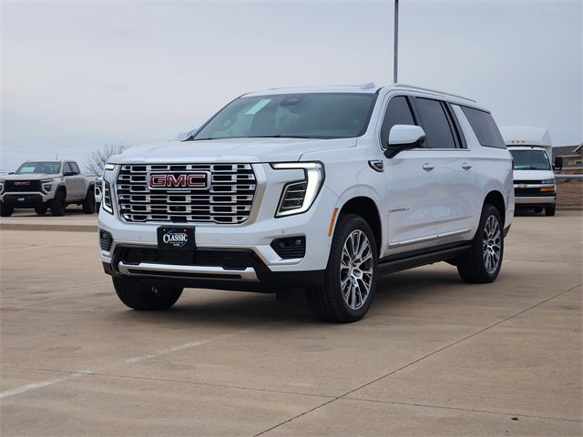 New 2026 GMC Yukon XL Denali w/ Denali Reserve Package image 3