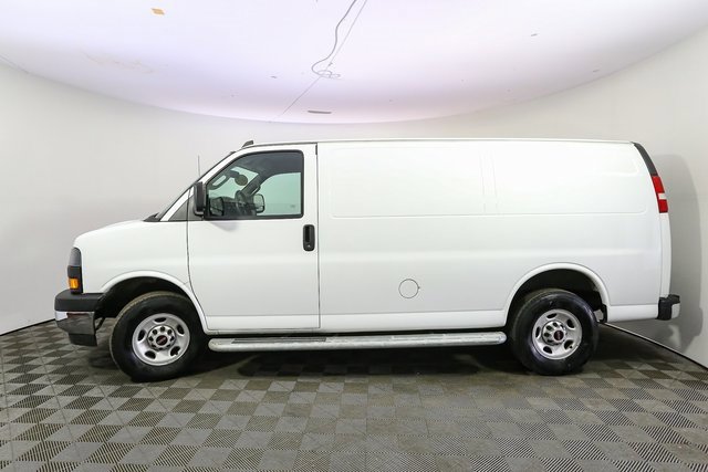 Used 2024 GMC Savana 2500 w/ Driver Convenience Package image 6