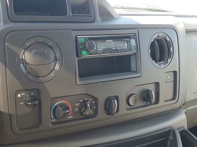 Used 2015 Ford E-350 and Econoline 350 Super Duty w/ Exterior Upgrade Package image 18