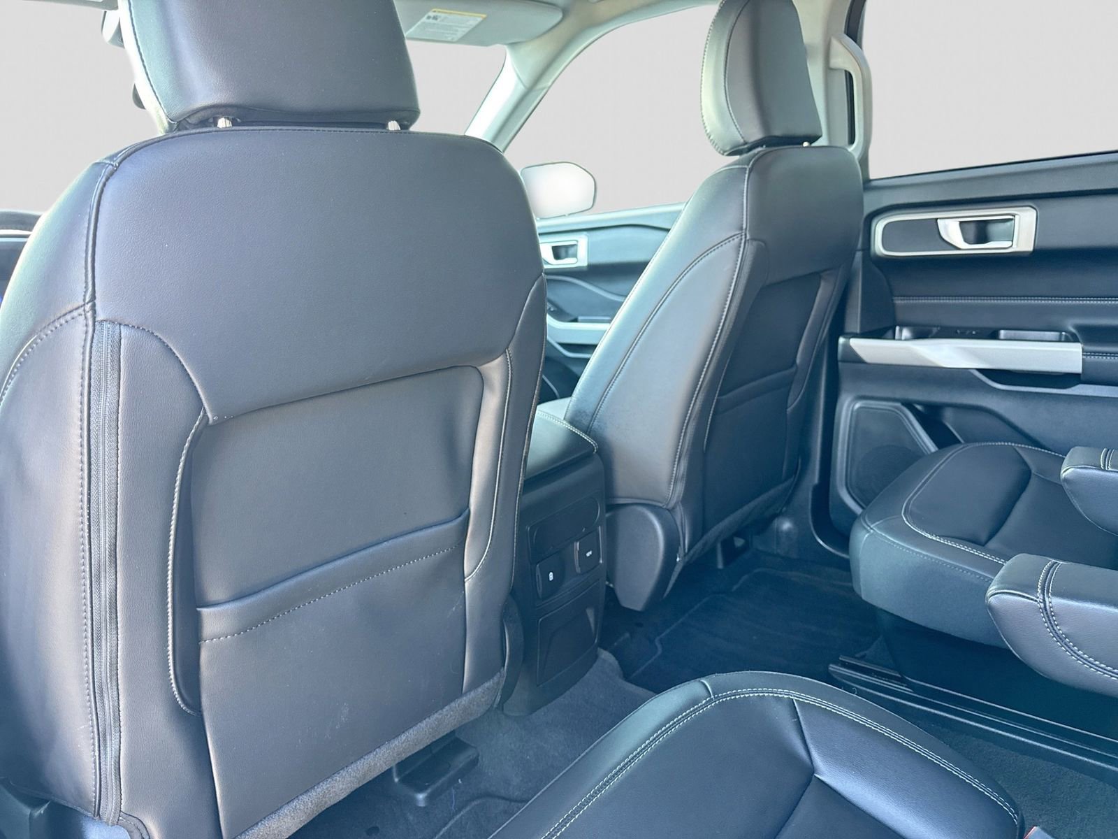 Certified 2024 Ford Explorer XLT w/ Equipment Group 202A image 18