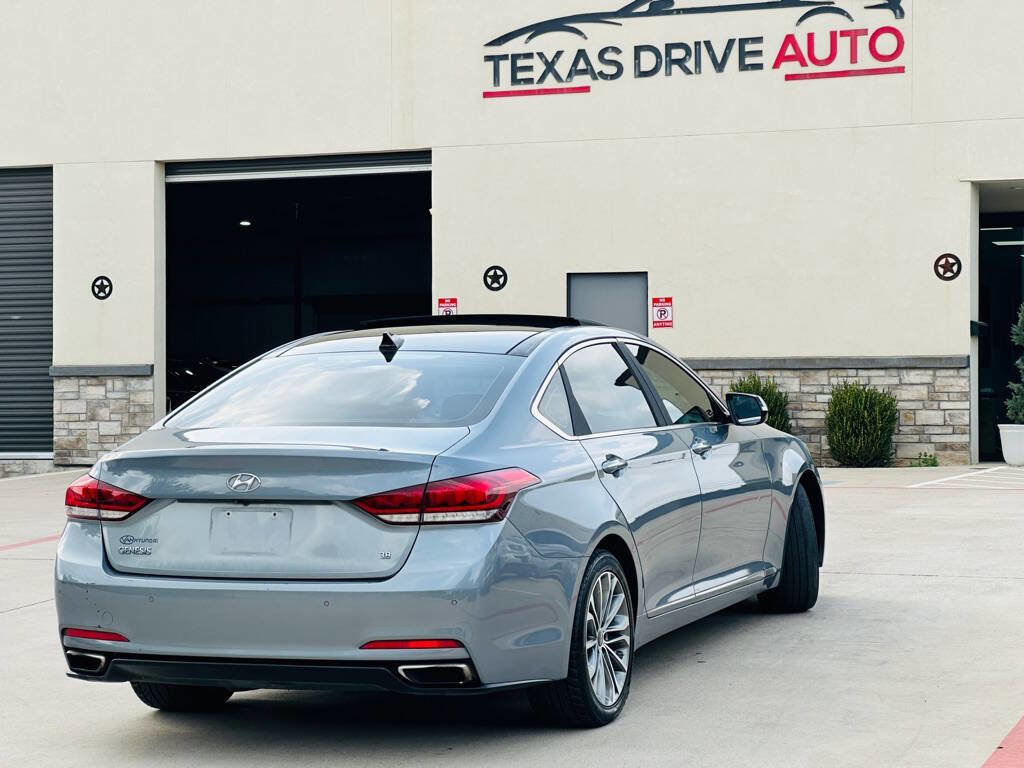 Used 2015 Hyundai Genesis 3.8 w/ Option Group 03 image 11