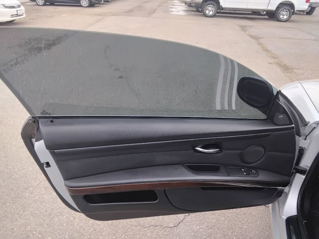 Used 2011 BMW 328i image 9