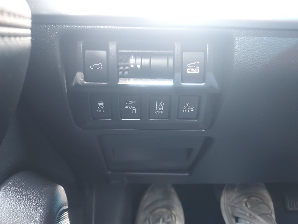 Used 2018 Subaru Outback 2.5i Limited AWD/4WD image 24