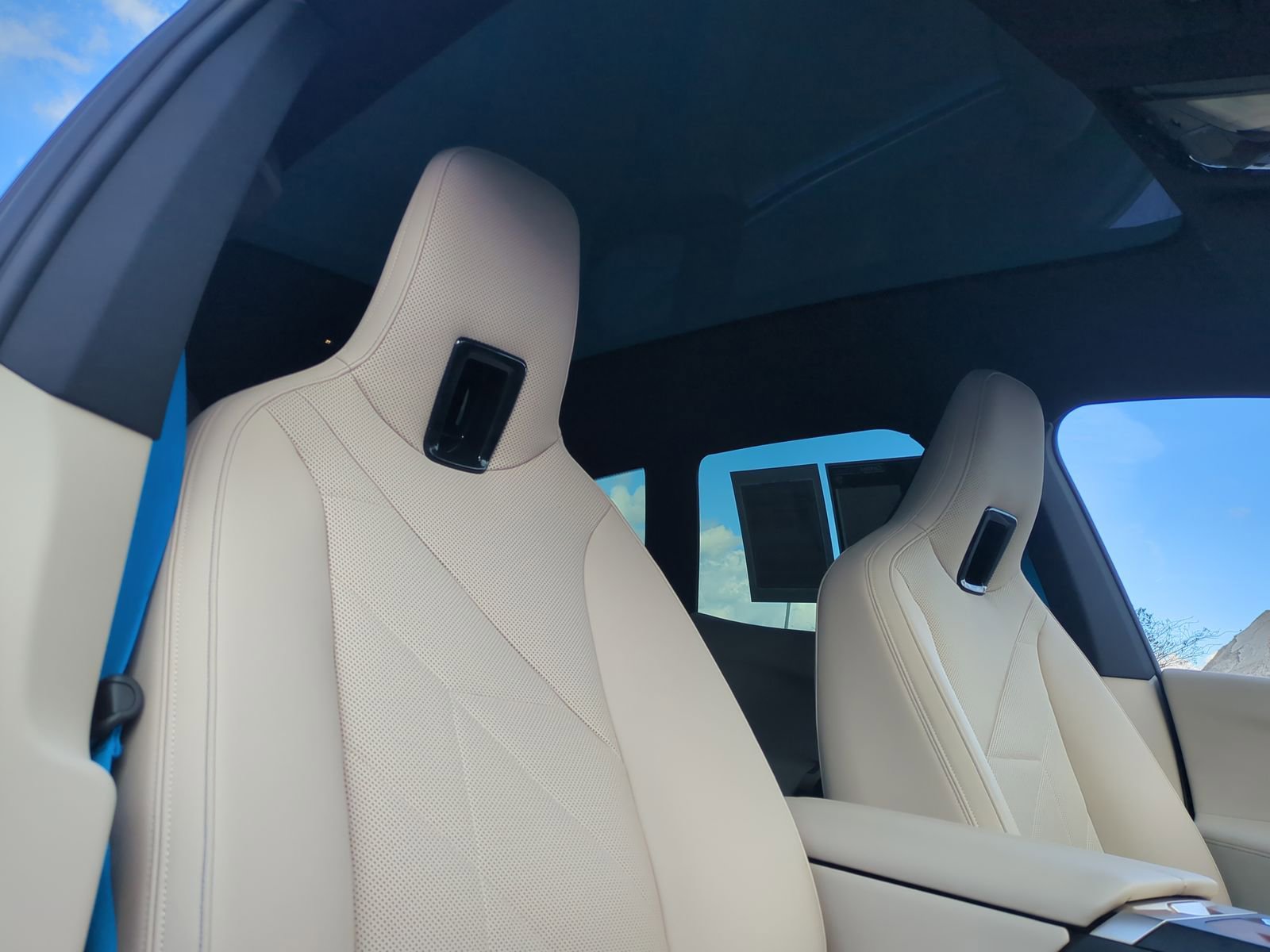 Certified 2023 BMW iX xDrive50 w/ Premium Package image 33