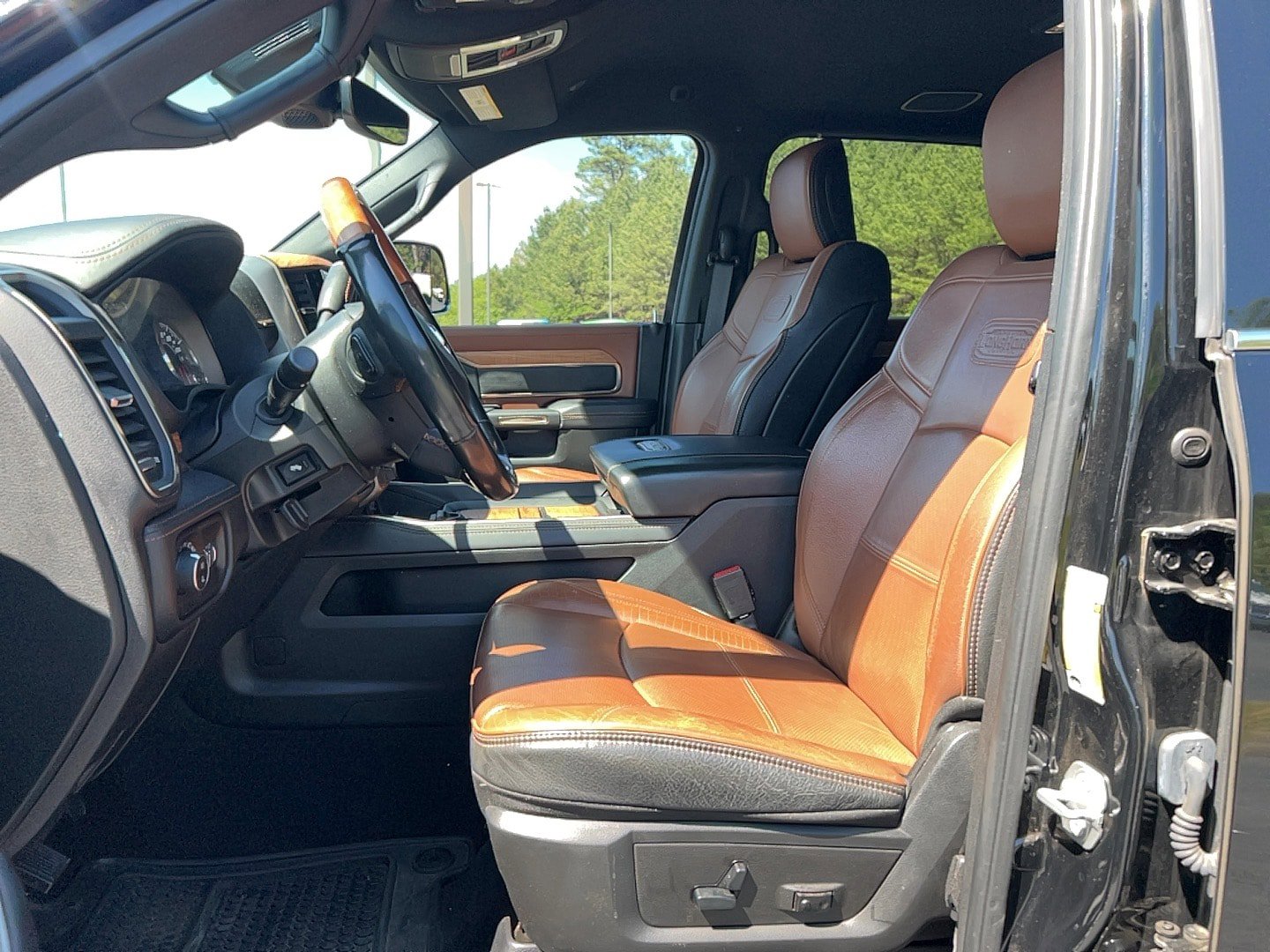 Used 2020 RAM 2500 Longhorn w/ Safety Group AWD/4WD image 12