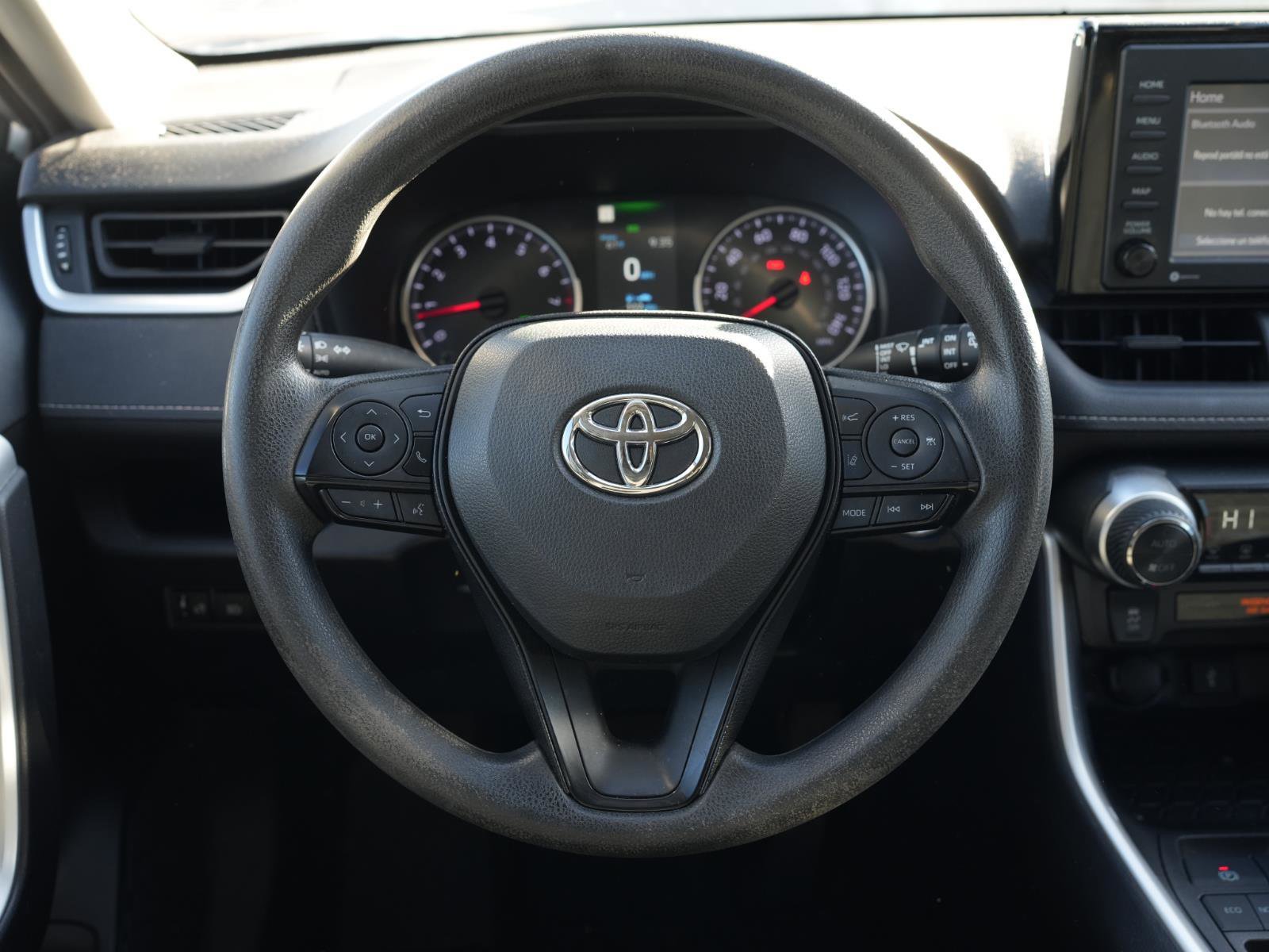 Used 2022 Toyota RAV4 XLE FWD image 18