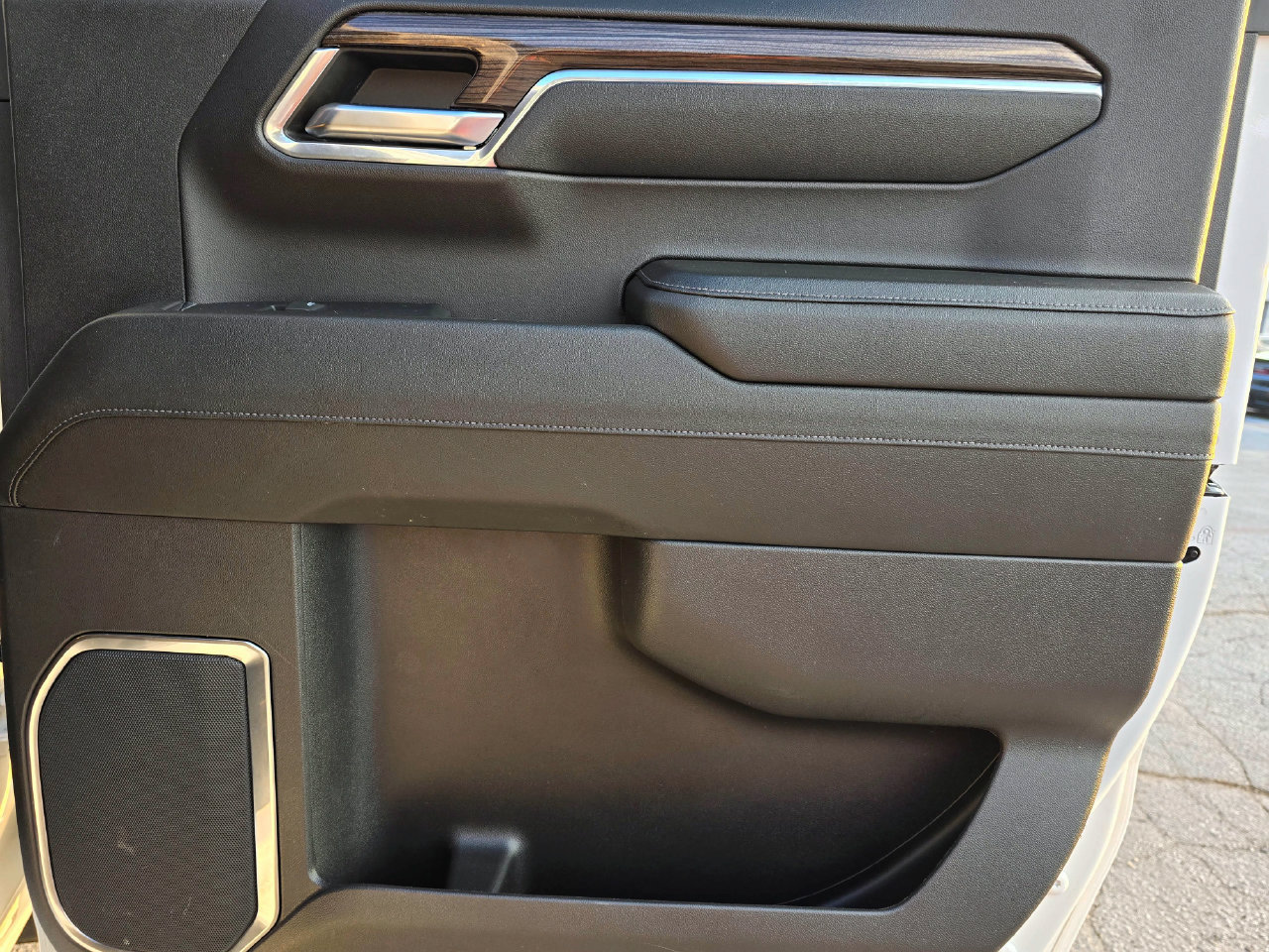 Certified 2024 Chevrolet Silverado 1500 LT AWD/4WD image 29