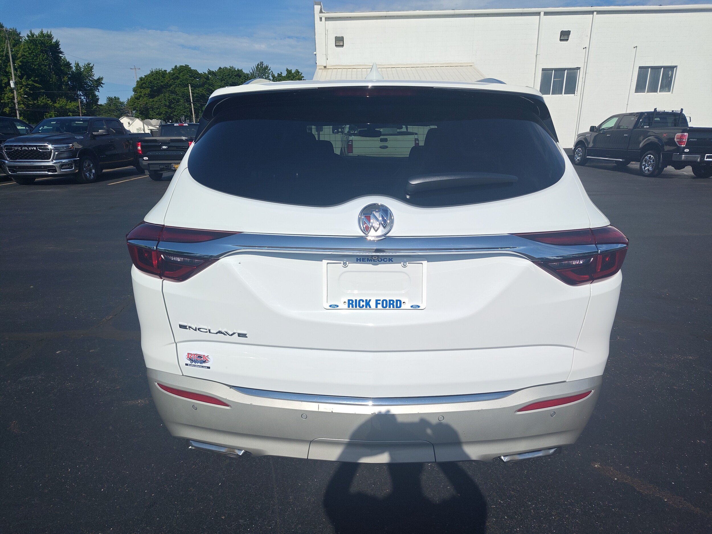 Used 2021 Buick Enclave Preferred FWD image 5