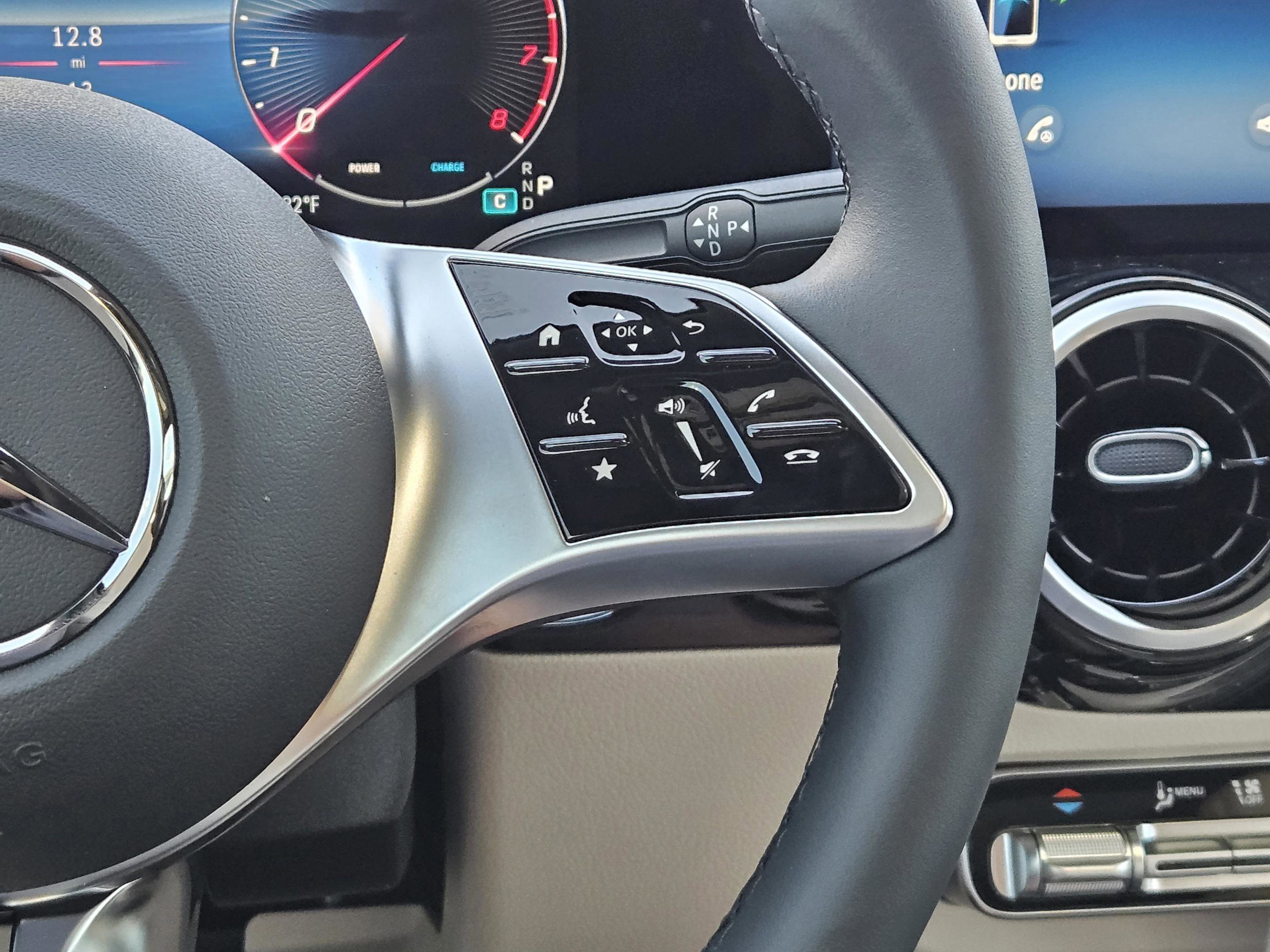 Certified 2026 Mercedes-Benz GLA 250 image 28
