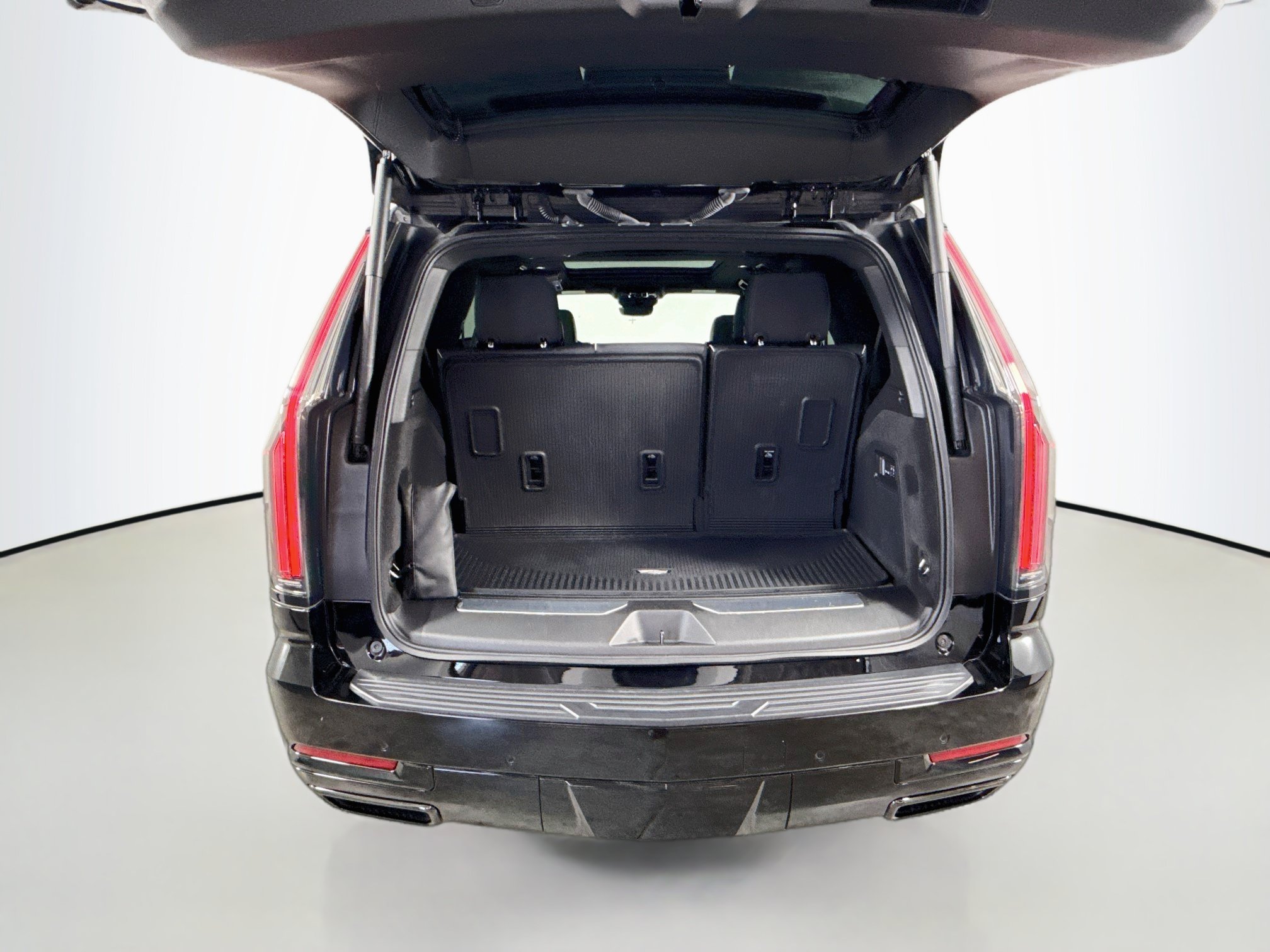 Used 2025 Cadillac Escalade Sport w/ Touring Package AWD/4WD image 26