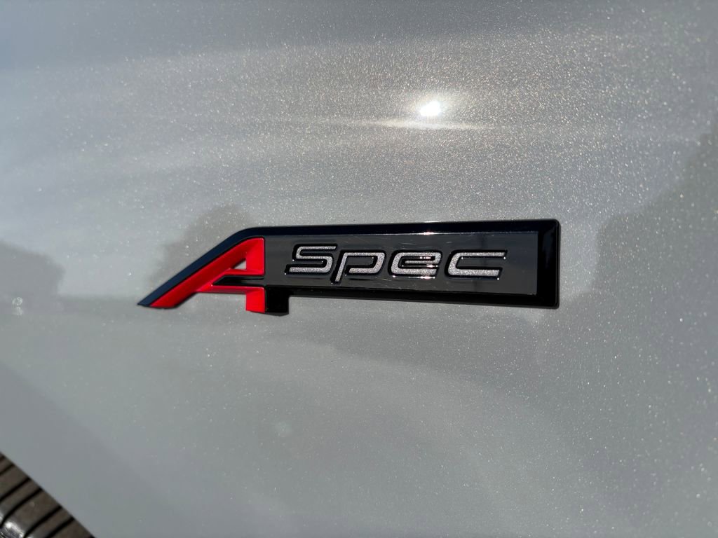 Used 2025 Acura RDX A-Spec image 11