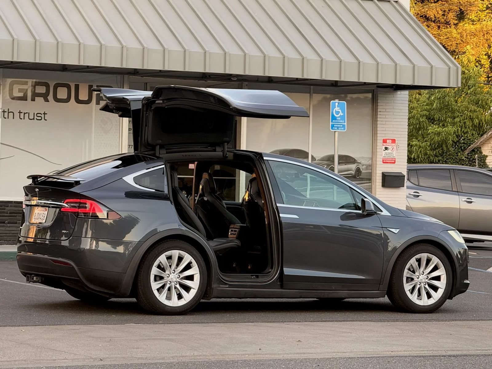 Used 2016 Tesla Model X 90D AWD/4WD image 8