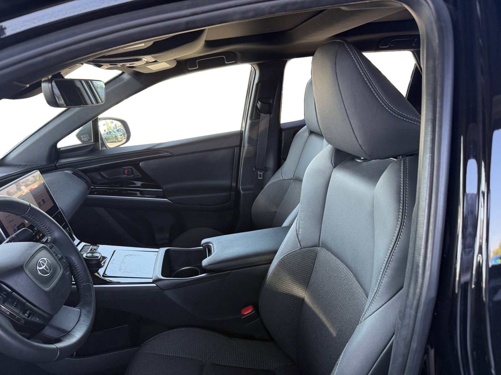 Used 2023 Toyota bZ4X AWD w/ Weather Package image 10