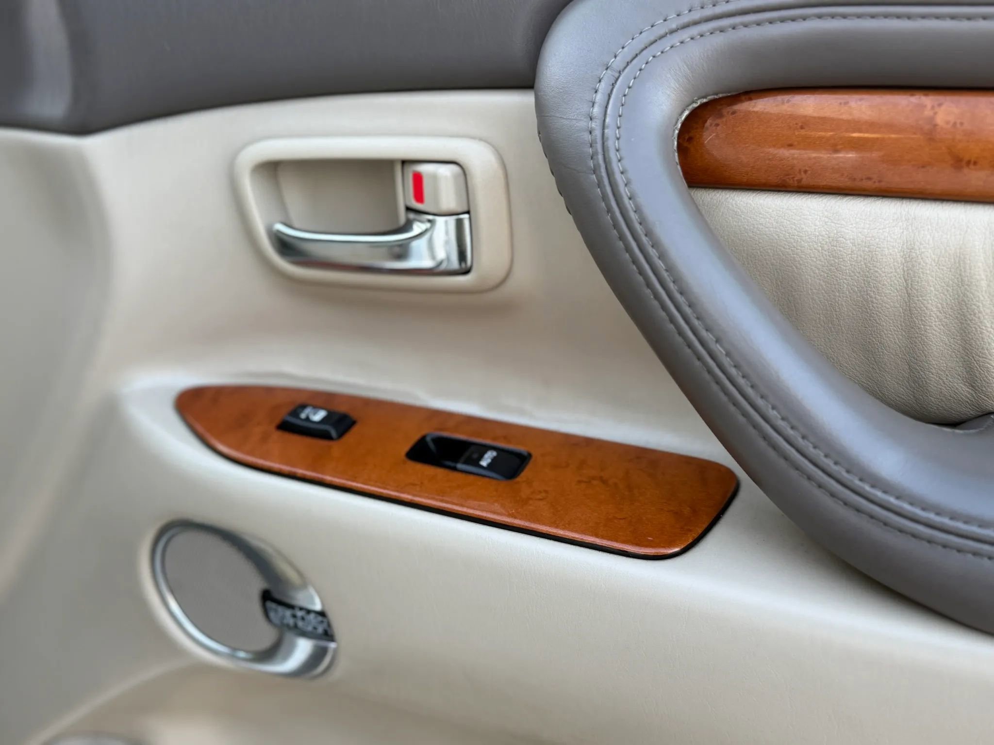 Used 2006 Lexus LX 470 4WD image 35