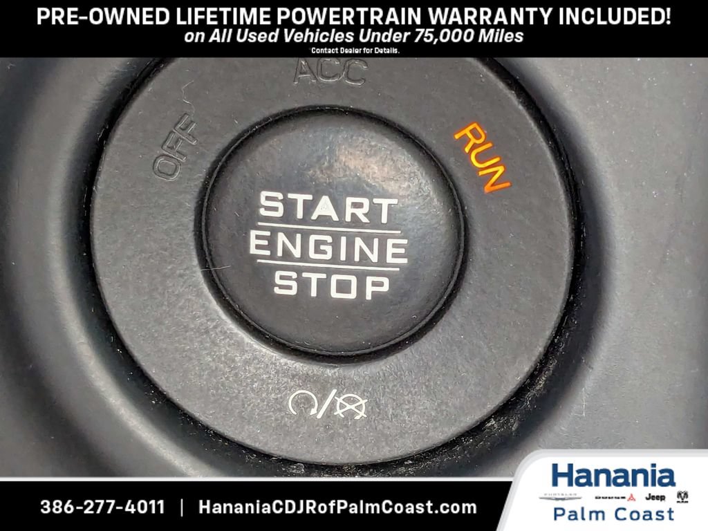 Used 2018 Jeep Wrangler Unlimited Sahara w/ Uconnect 4C Nav & Sound Group AWD/4WD image 31