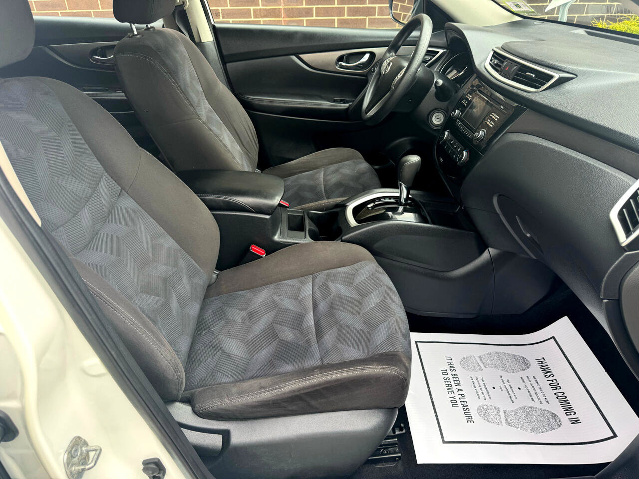 Used 2015 Nissan Rogue S image 12