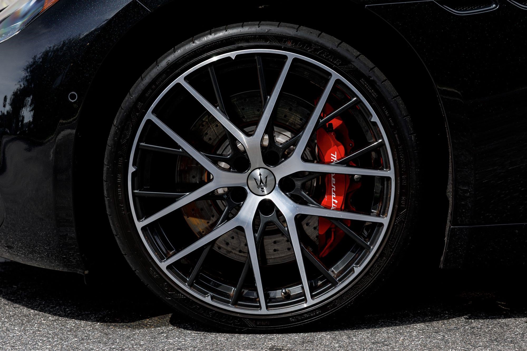 Used 2024 Maserati GranCabrio Trofeo AWD/4WD image 41