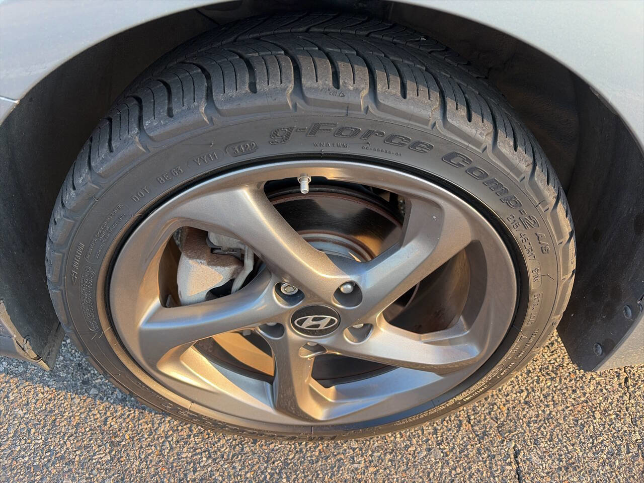 Used 2019 Hyundai Veloster 2.0 image 10