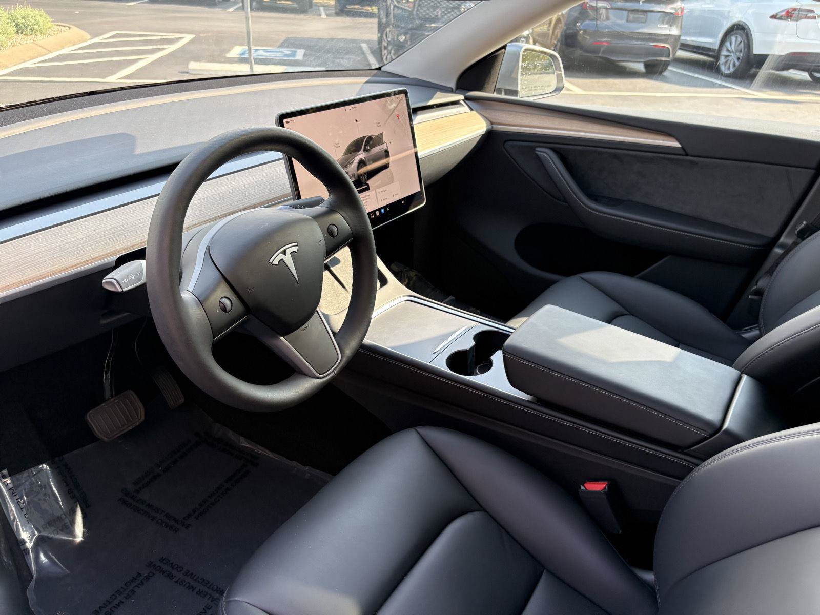 Used 2024 Tesla Model Y Long Range AWD/4WD image 13