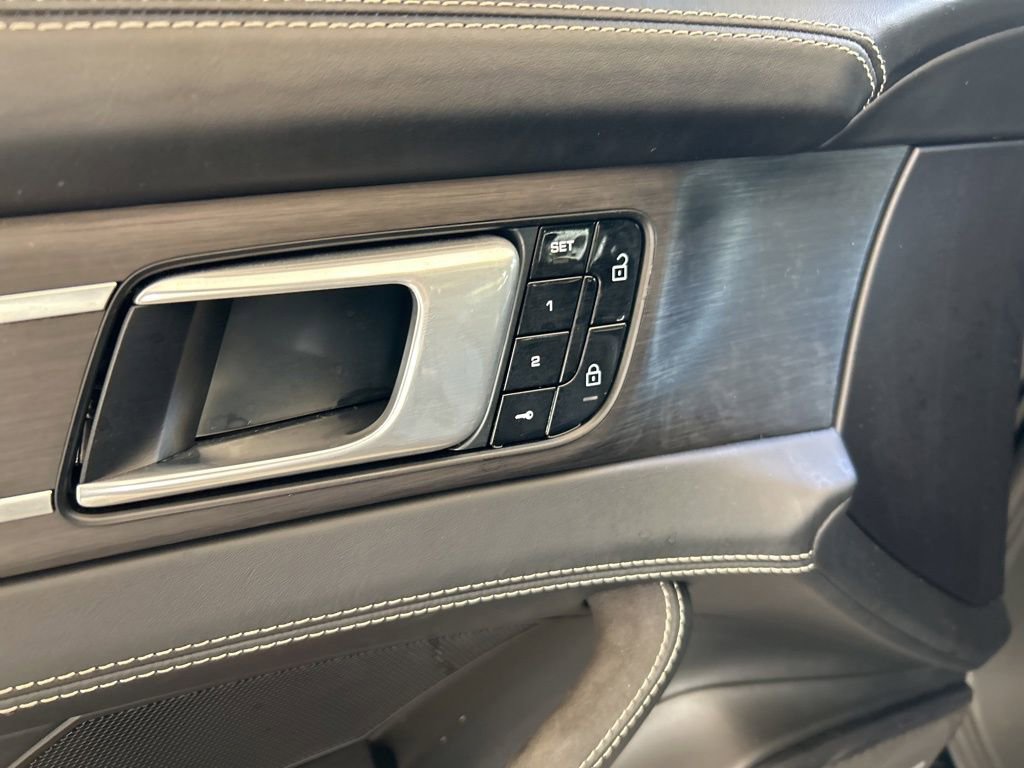 Used 2019 Porsche Panamera GTS image 43