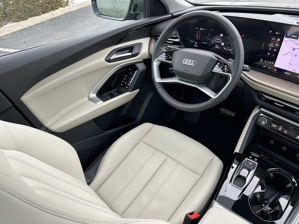 New 2025 Audi Q5 Premium image 30